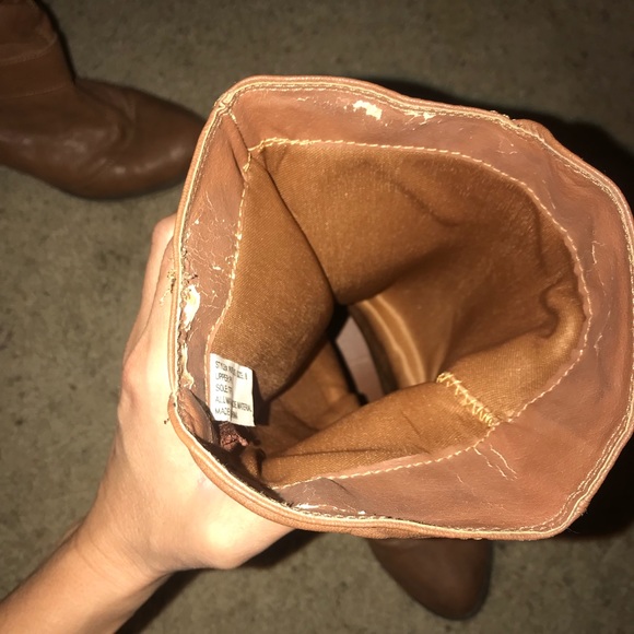 Women’s Tan Boots - Picture 4 of 6